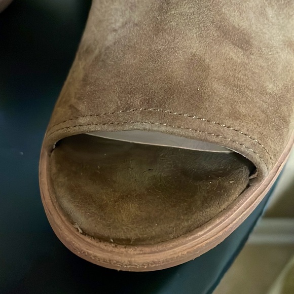 Vince Camuto Excellent condition Brown suede Shoe Boots - Picture 3 of 6